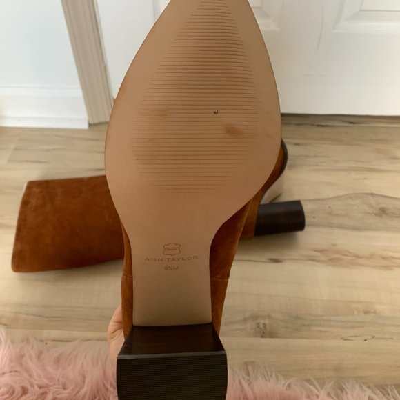 Ann Taylor Women's Suede Knee-High Pointed Toe Boots, Chestnut, size 9 NWOB - Picture 6 of 8